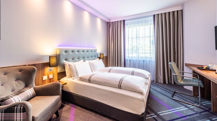 Premier Inn Essen City Hotel Room