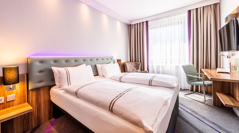 <b>Premier Inn Essen City Hotel Room</b>. Images powered by <a href="https://www.leonardoworldwide.com/" title="Leonardo Worldwide" target="_blank">Leonardo</a>.