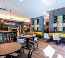 Premier Inn Frankfurt City Centre Lobby