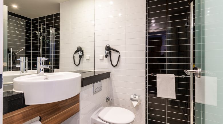 <b>Premier Inn Frankfurt City Centre Room</b>. Images powered by <a href="https://www.leonardoworldwide.com/" title="Leonardo Worldwide" target="_blank">Leonardo</a>.