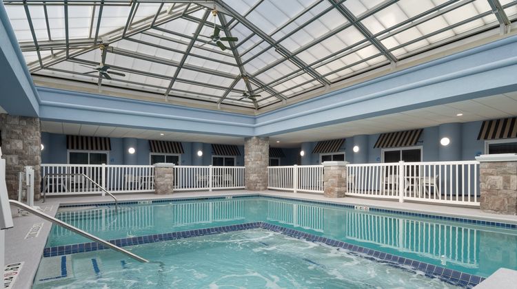 Holiday Inn Express & Suites Pool