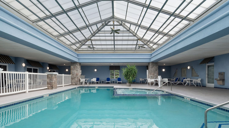 Holiday Inn Express & Suites Pool