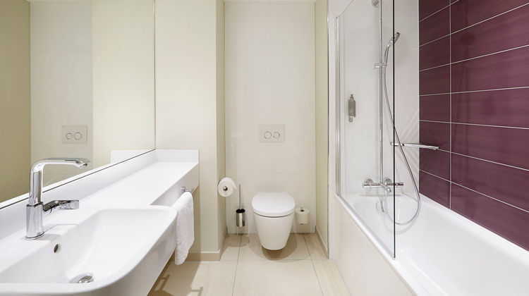 Premier Inn Frankfurt Messe Room