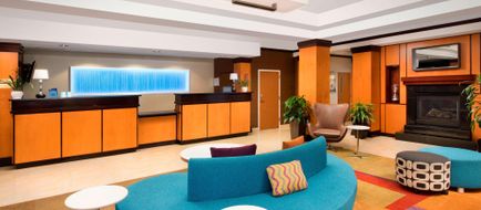 Fairfield Inn & Suites Washington, DC Lobby
