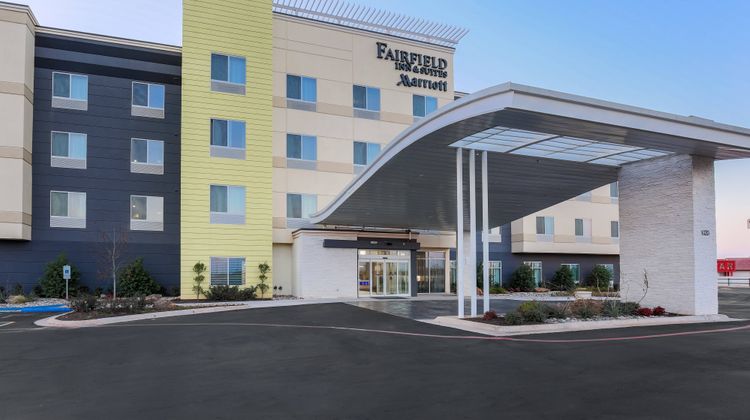 Fairfield Inn & Suites Wichita Falls NW Exterior