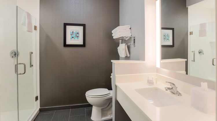Fairfield Inn & Suites Wichita Falls NW Room