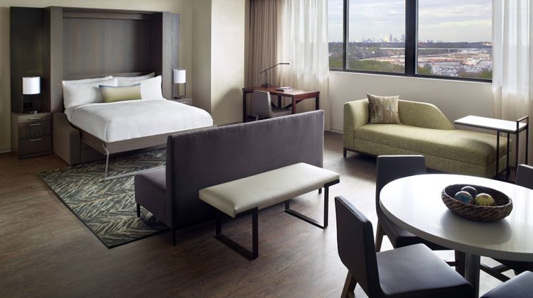 Atlanta Airport Marriott Suite