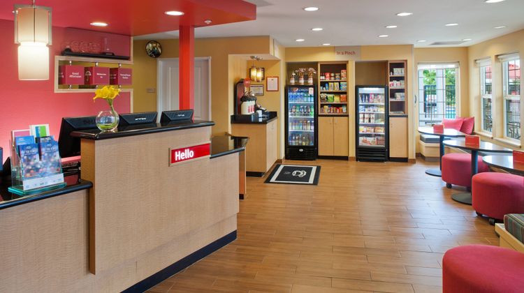 TownePlace Suites by Marriott Lobby
