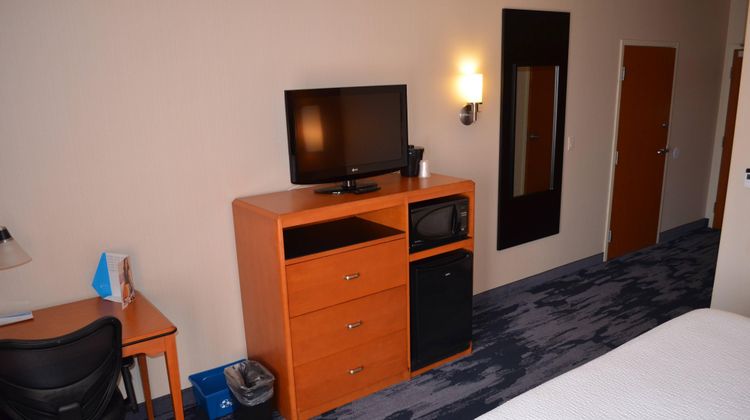 Fairfield Inn & Suites Sault Ste. Marie Room