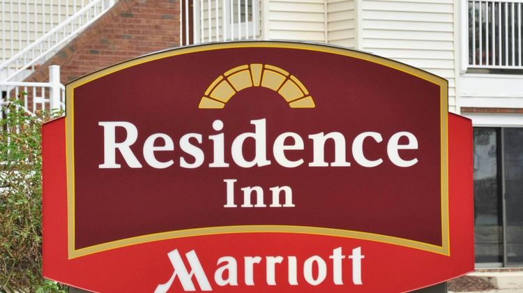 Residence Inn Richmond West End Exterior