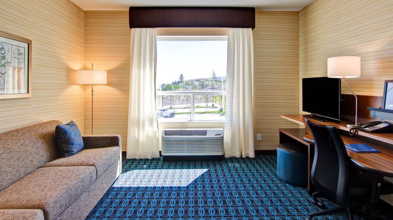 <b>Fairfield Inn & Suites Kamloops Suite</b>. Images powered by <a href="https://www.leonardoworldwide.com/" title="Leonardo Worldwide" target="_blank">Leonardo</a>.