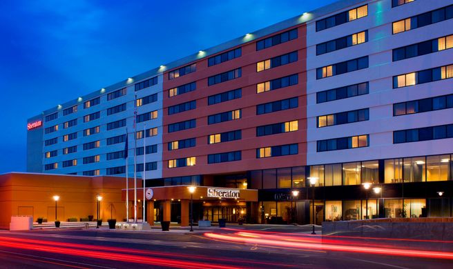 Sheraton Hartford Hotel at Bradley Arpt Exterior