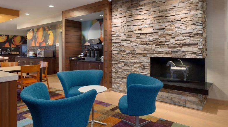 <b>Fairfield Inn/Suites Youngstown Boardman Lobby</b>. Images powered by <a href="https://www.leonardoworldwide.com/" title="Leonardo Worldwide" target="_blank">Leonardo</a>.