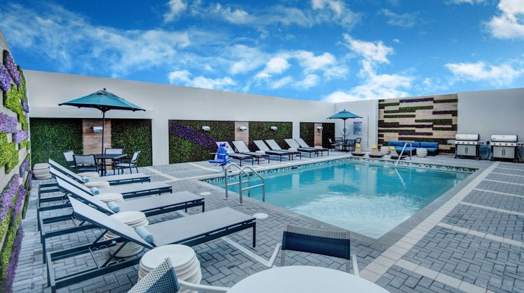 TownePlace Suites Marriott Miami Airport Pool