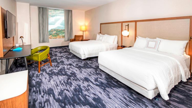 Fairfield Inn & Suites Ottawa Airport Room