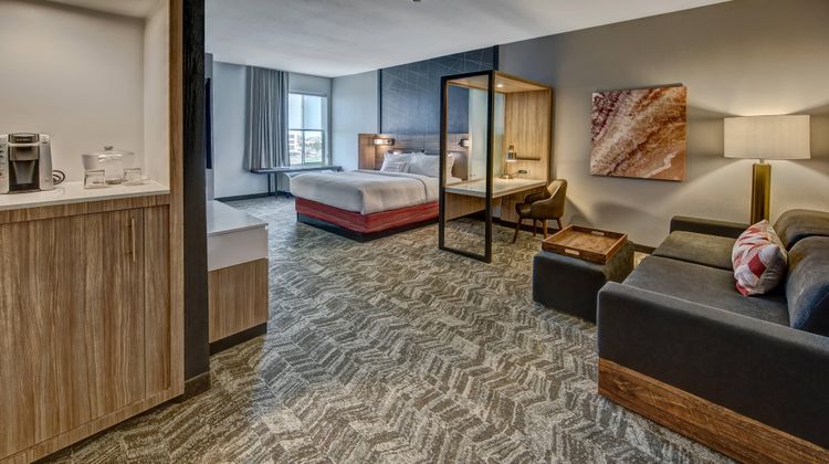 SpringHill Suites West Medical Center Suite
