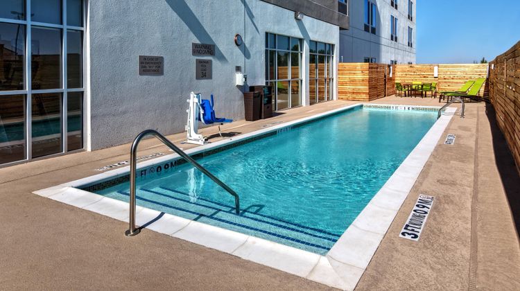 SpringHill Suites West Medical Center Pool