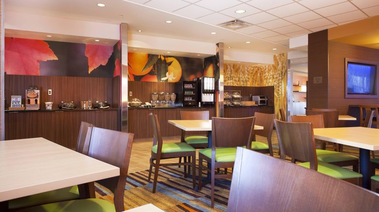 <b>Fairfield Inn & Suites Lethbridge Restaurant</b>. Images powered by <a href="https://www.leonardoworldwide.com/" title="Leonardo Worldwide" target="_blank">Leonardo</a>.
