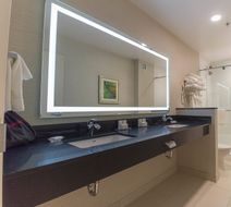 Fairfield Inn & Suites Regina Room