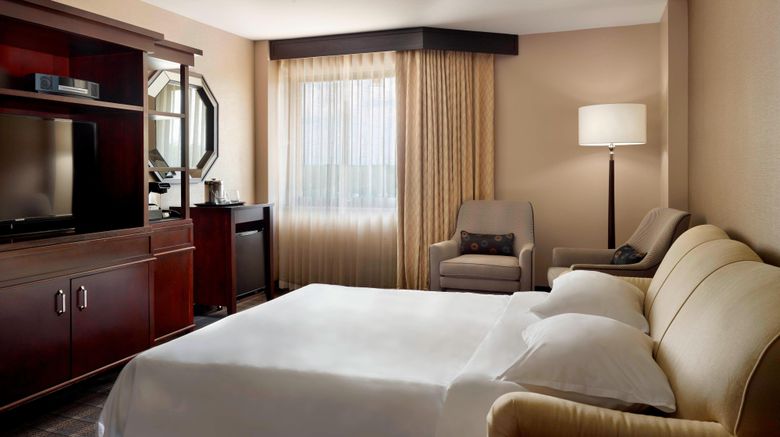 <b>Sheraton Charlotte Airport Hotel Suite</b>. Images powered by <a href="https://www.leonardoworldwide.com/" title="Leonardo Worldwide" target="_blank">Leonardo</a>.