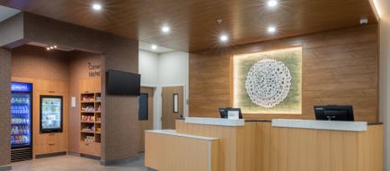 Fairfield Inn & Suites Salmon Arm Lobby