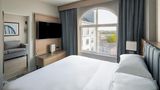 Sheraton Suites Columbus Worthington Suite