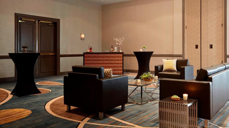 Baltimore Marriott Inner Harbor Camden Lobby
