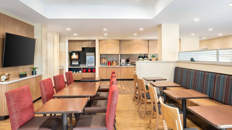 <b>TownePlace Suites Milwaukee/Grafton Restaurant</b>. Images powered by <a href="https://www.leonardoworldwide.com/" title="Leonardo Worldwide" target="_blank">Leonardo</a>.