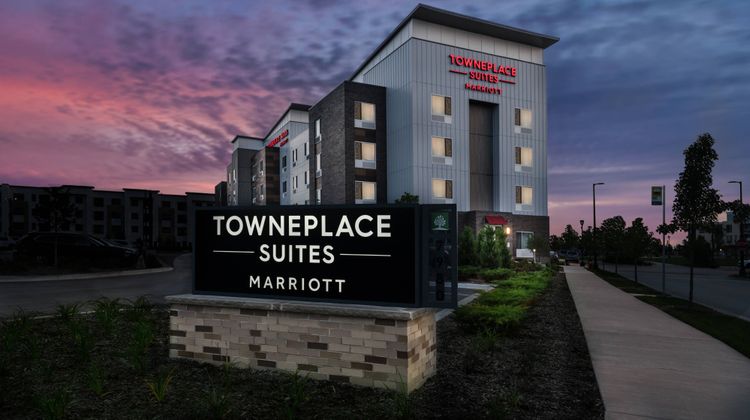 TownePlace Suites Milwaukee Oak Creek Exterior