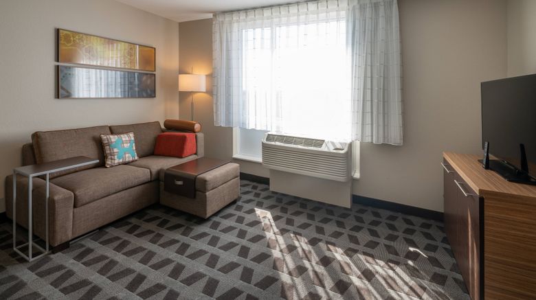 <b>TownePlace Suites Milwaukee Oak Creek Room</b>. Images powered by <a href="https://www.leonardoworldwide.com/" title="Leonardo Worldwide" target="_blank">Leonardo</a>.