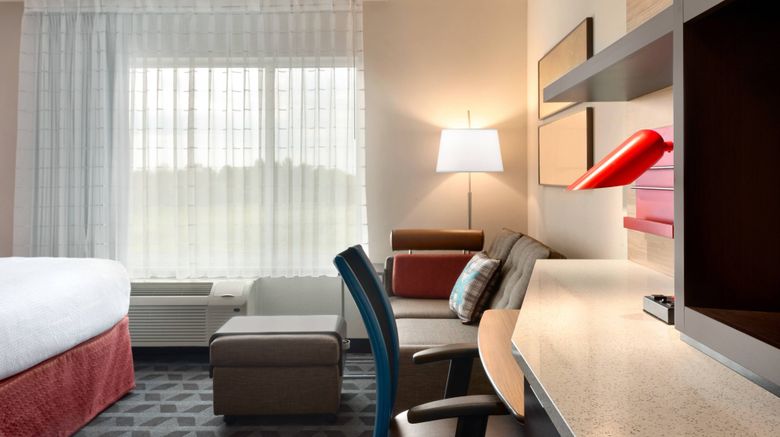 <b>TownePlace Suites Milwaukee/Grafton Room</b>. Images powered by <a href="https://www.leonardoworldwide.com/" title="Leonardo Worldwide" target="_blank">Leonardo</a>.