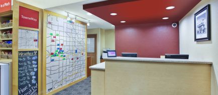 TownePlace Suites Milwaukee Brookfield Lobby