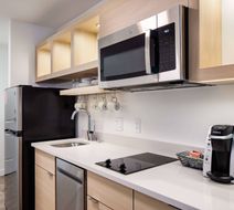 TownePlace Suites Milwaukee West Bend Room