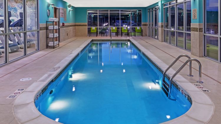 SpringHill Suites Tulsa at Tulsa Hills Pool