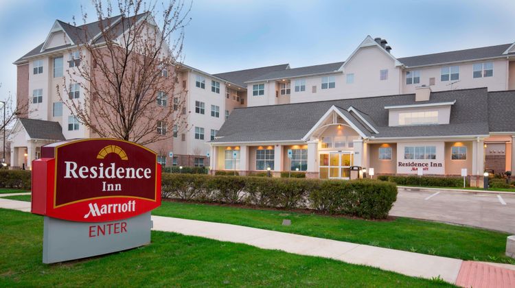Residence Inn Arlington South Exterior
