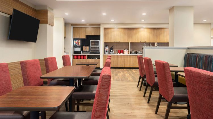 TownePlace Suites Janesville Restaurant