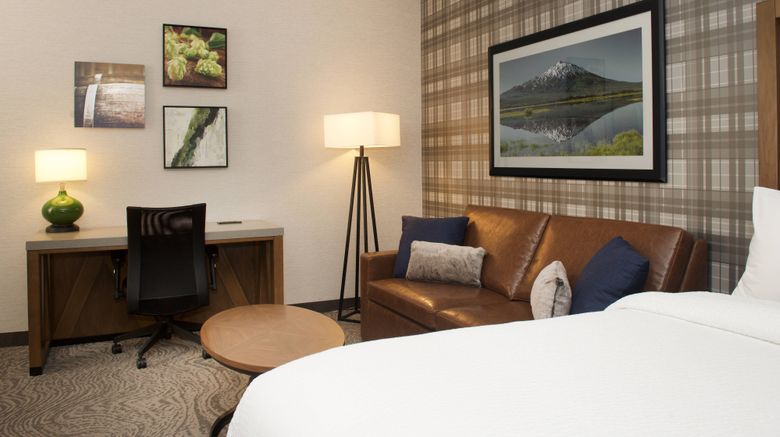 <b>SpringHill Suites Bend Room</b>. Images powered by <a href="https://www.leonardoworldwide.com/" title="Leonardo Worldwide" target="_blank">Leonardo</a>.