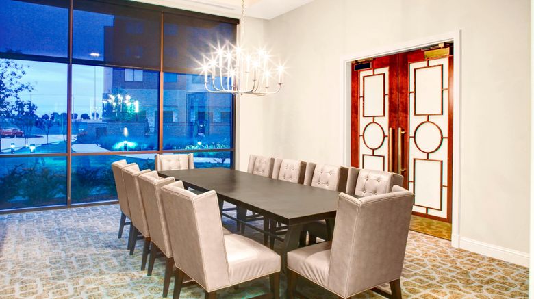 <b>Sheraton McKinney Hotel Restaurant</b>. Images powered by <a href="https://www.leonardoworldwide.com/" title="Leonardo Worldwide" target="_blank">Leonardo</a>.