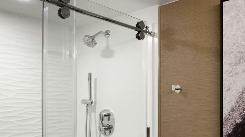 <b>Sacramento Marriott Rancho Cordova Room</b>. Images powered by <a href="https://www.leonardoworldwide.com/" title="Leonardo Worldwide" target="_blank">Leonardo</a>.