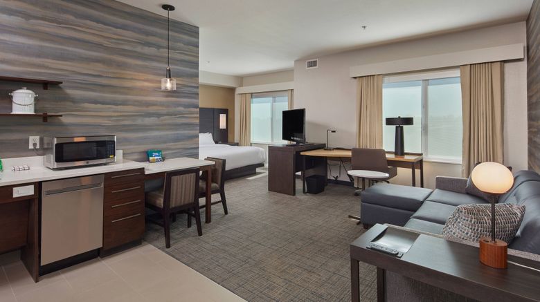 <b>Residence Inn Sacramento Davis Suite</b>. Images powered by <a href="https://www.leonardoworldwide.com/" title="Leonardo Worldwide" target="_blank">Leonardo</a>.