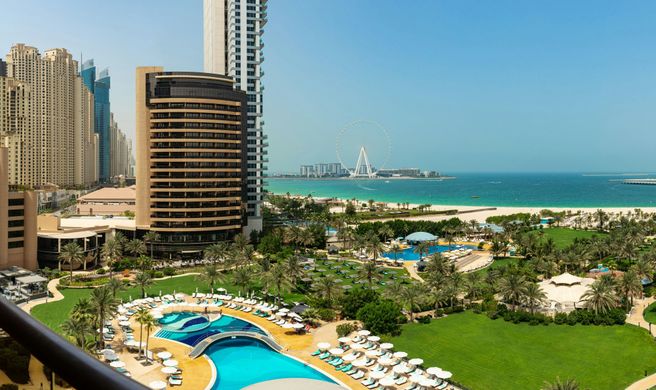 Le Royal Meridien Beach Resort & Spa Exterior