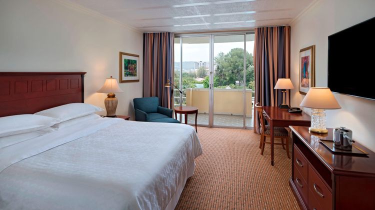 Sheraton Presidente San Salvador Hotel Room