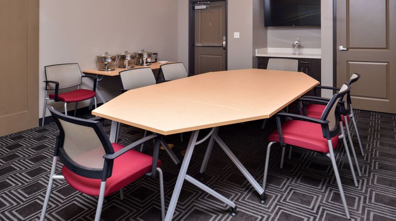 <b>TownePlace Suites Laplace Meeting</b>. Images powered by <a href="https://www.leonardoworldwide.com/" title="Leonardo Worldwide" target="_blank">Leonardo</a>.