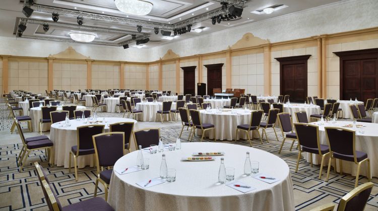 Riyadh Marriott Hotel Meeting