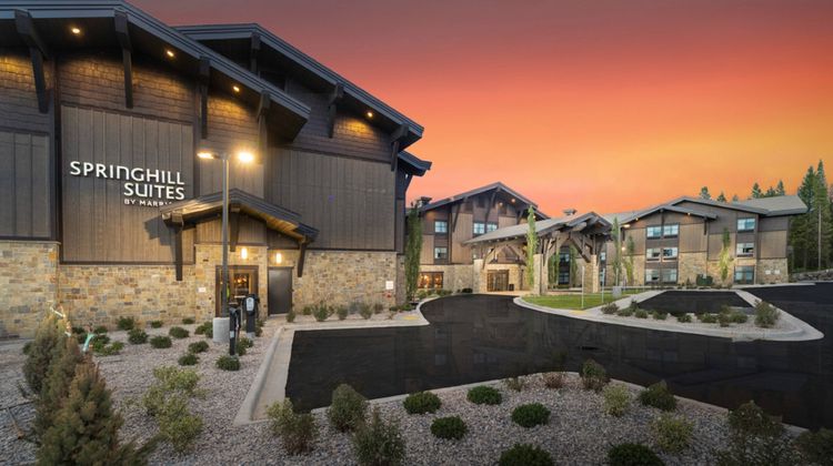 SpringHill Stes Island Park Yellowstone Exterior