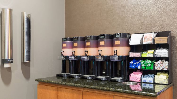 SpringHill Suites Indianapolis Fishers Lobby