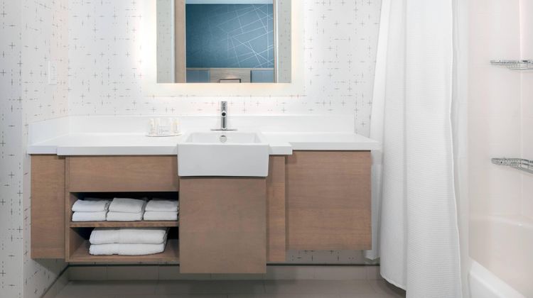 SpringHill Suites By Marriott Room