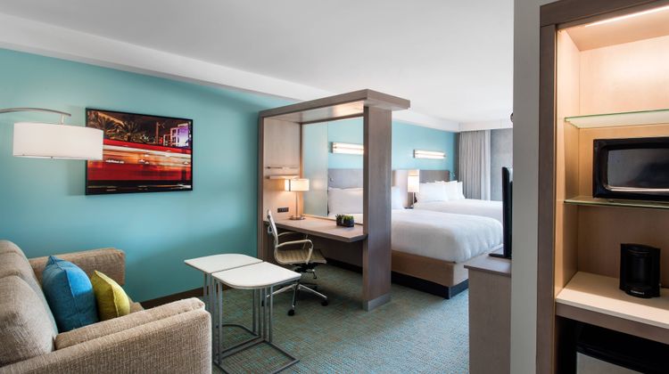 Springhill Suites Downtown Bayfront Suite