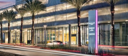 Springhill Suites Downtown Bayfront Exterior