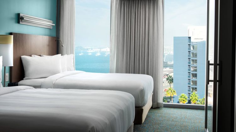 Springhill Suites Downtown Bayfront Suite